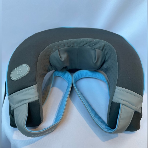 Neck massager - Picture 2 of 3